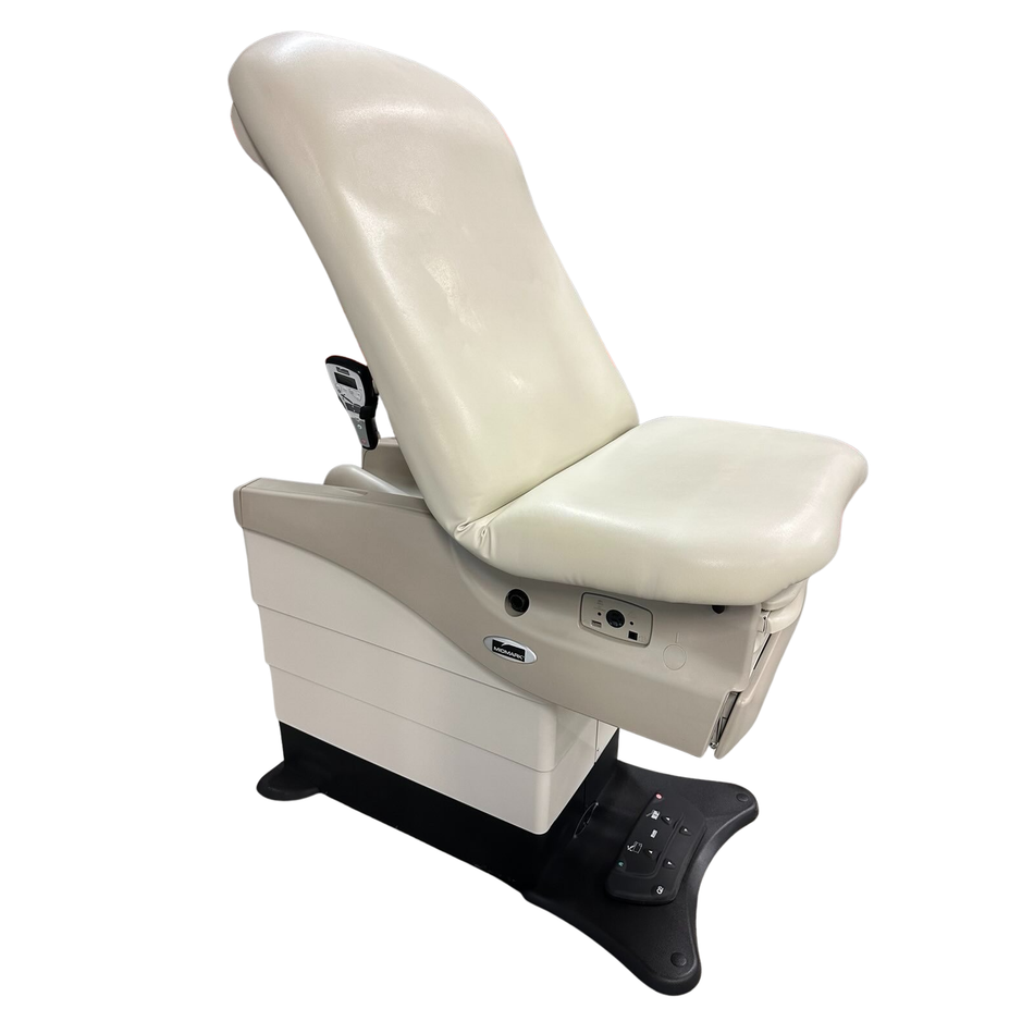 Midmark 625 Barrier Free Exam Table